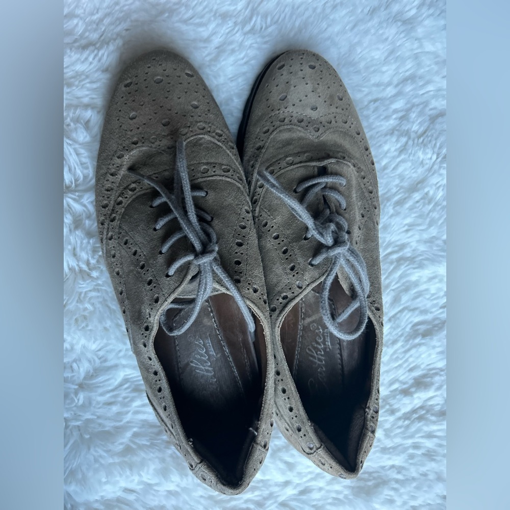 Earthies shoes size 7